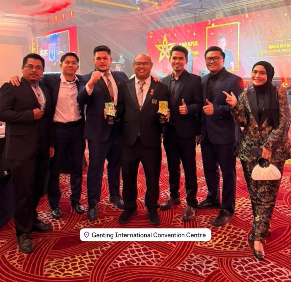 Bersama pasukan di Genting